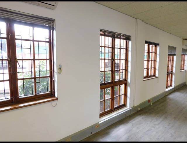 174M² BUILDING TO LET IN RANDBURG CENTRAL